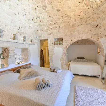 Trulli Quattro E Cinque Vila