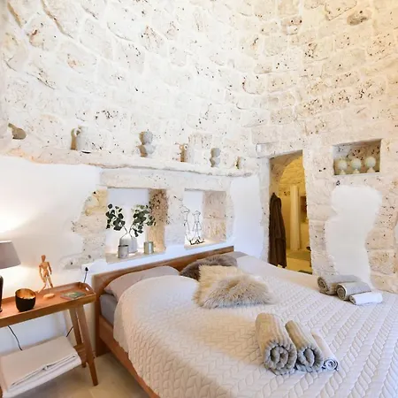 Trulli Quattro E Cinque Vila *