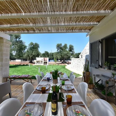 Trulli Quattro E Cinque Vila