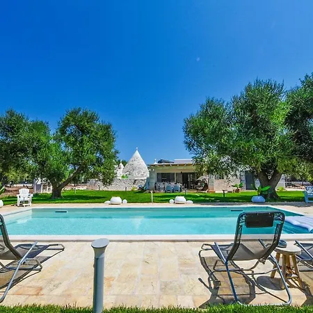 Trulli Quattro E Cinque San Michele Salentino