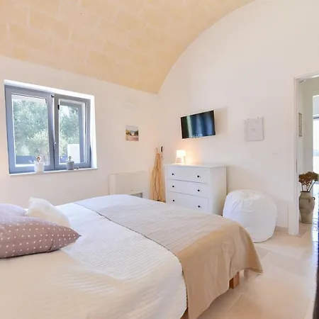 Trulli Quattro E Cinque Vila *