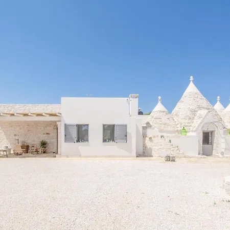 Trulli Quattro E Cinque Villa San Michele Salentino